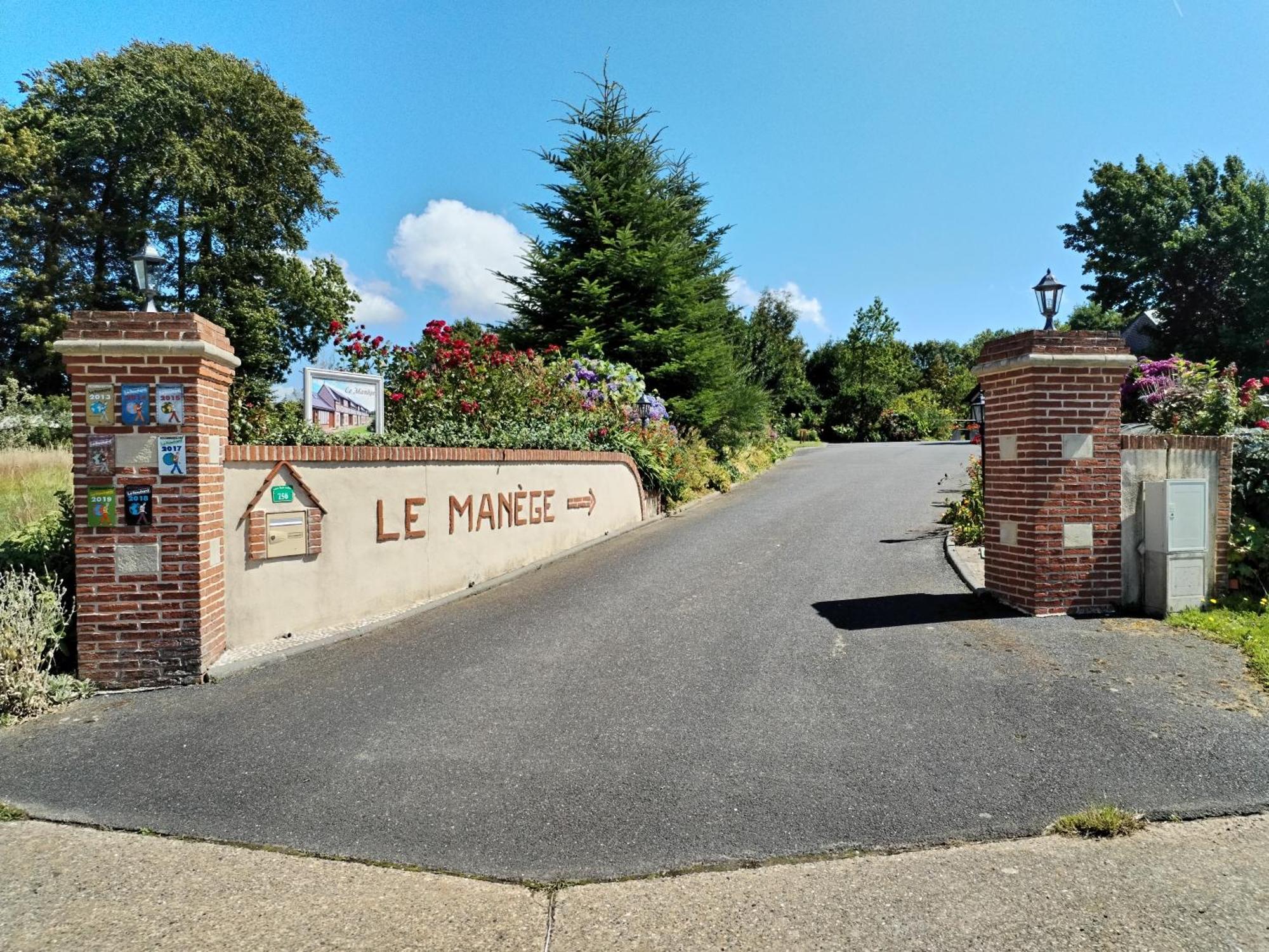 Hotel Le Manege Gite Le Phare Sainte-Marie-au-Bosc Exterior foto